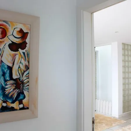 The Artist سانتا كروز